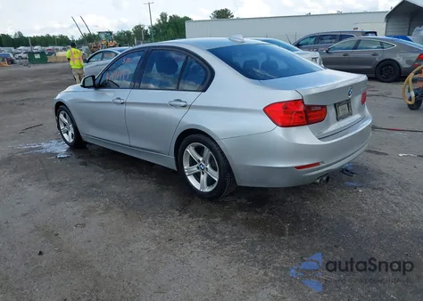2013 BMW 328I из США, поврежденный, VIN WBA3A5G59DNP21139